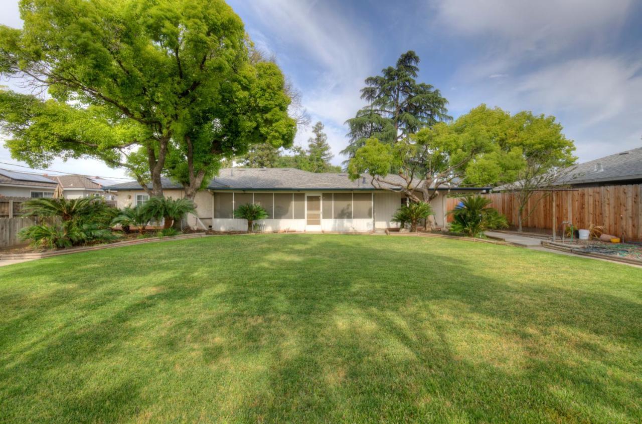 Updated Spacious Home Fresno Exterior photo